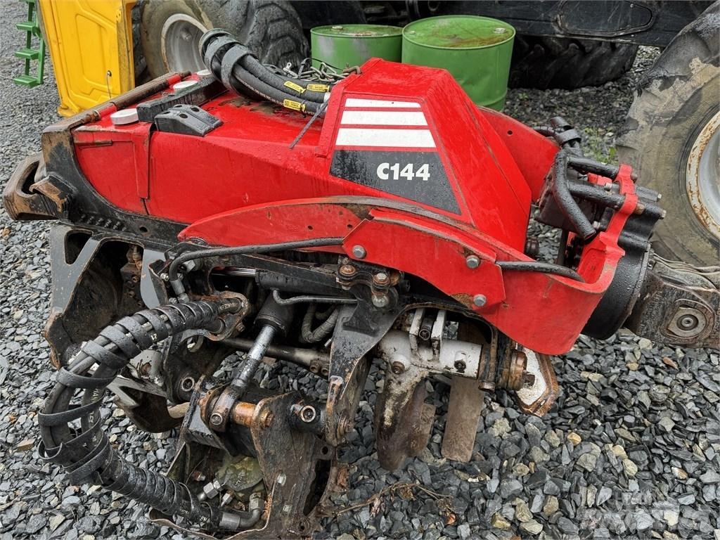 Komatsu C 144 打枝机