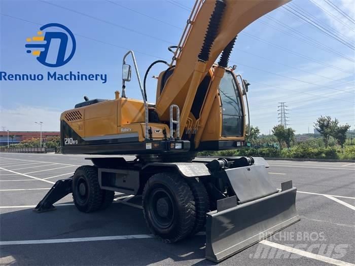 Hyundai R210W-9 轮式挖掘机