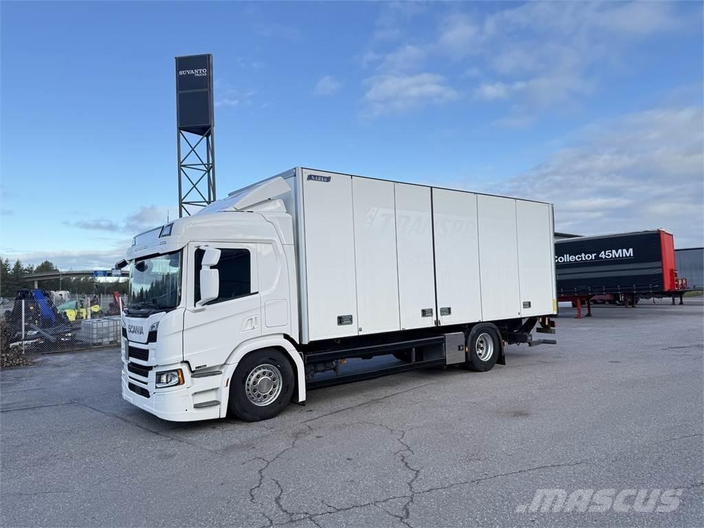 Scania P320 4X2 厢式货车