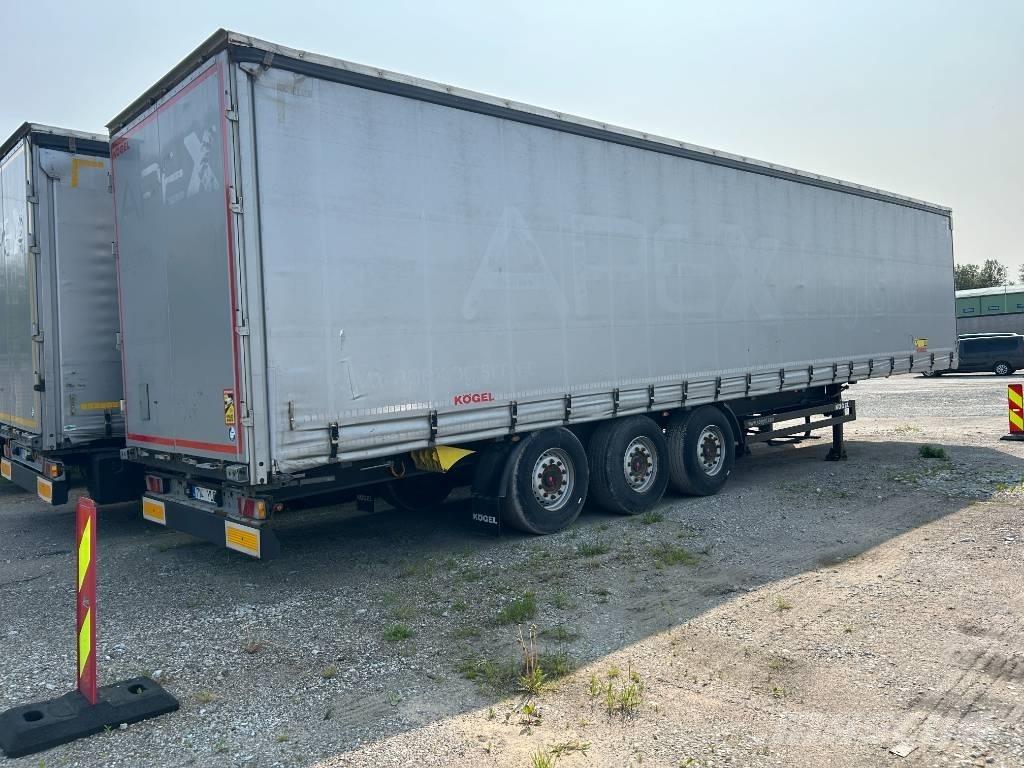 Kögel SN 24 侧帘半挂车