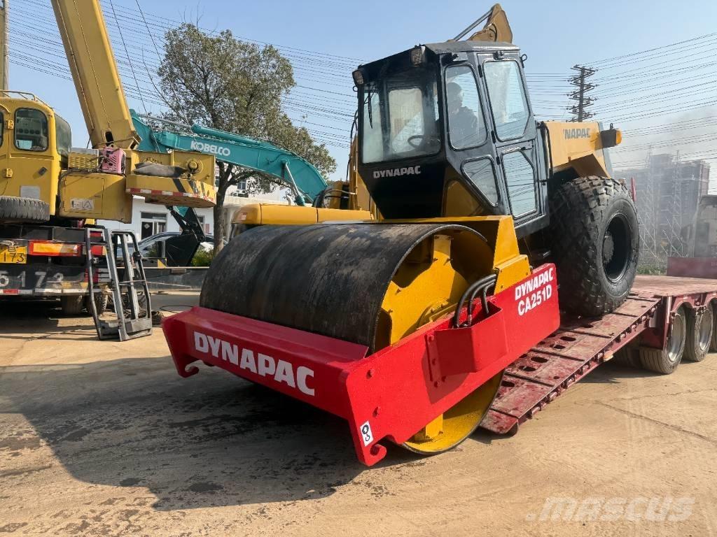 Dynapac CA 251 D 单轮压路机