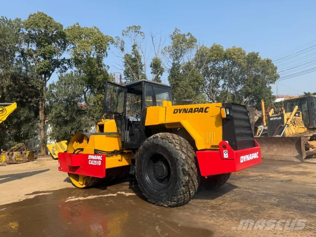 Dynapac CA 251 D 单轮压路机
