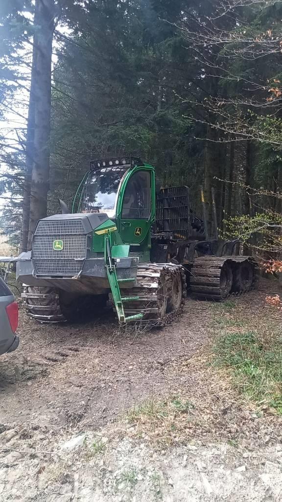 John Deere 1010 G 集运机