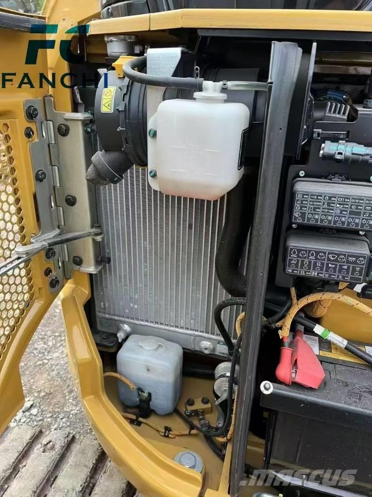 CAT 303 小型挖掘机