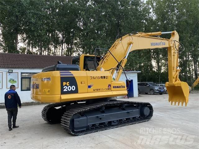 Komatsu PC200-8 履带挖掘机