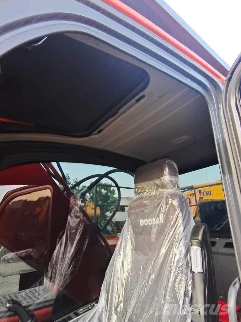 Doosan DX 225 LC-9C 履带挖掘机