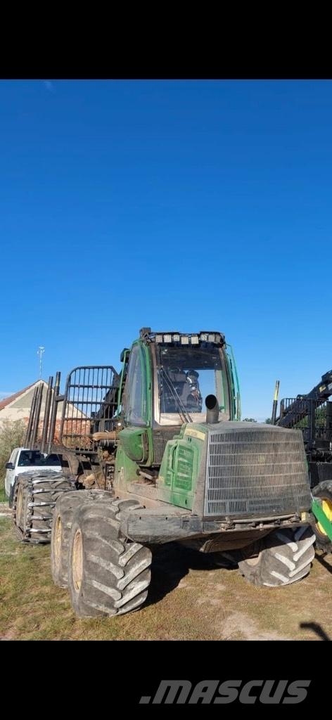 John Deere 1110E 集运机