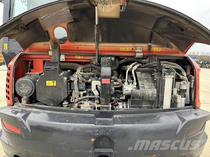 Kubota KX080-4A2 中型挖掘机