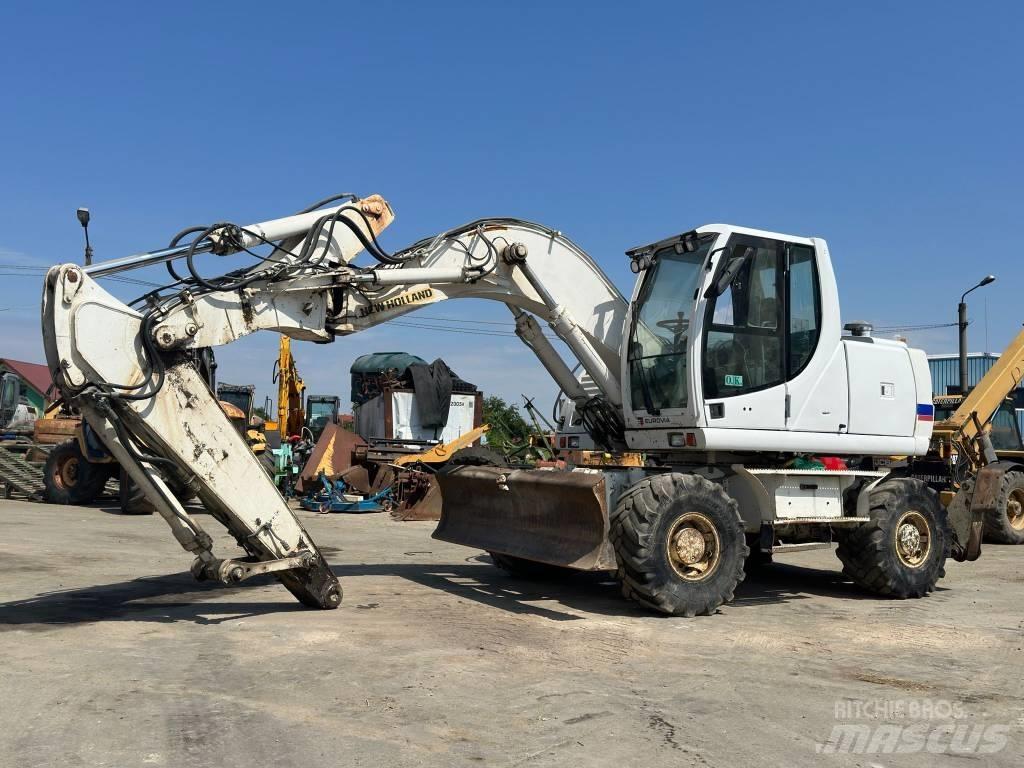 New Holland MH Plus 轮式挖掘机