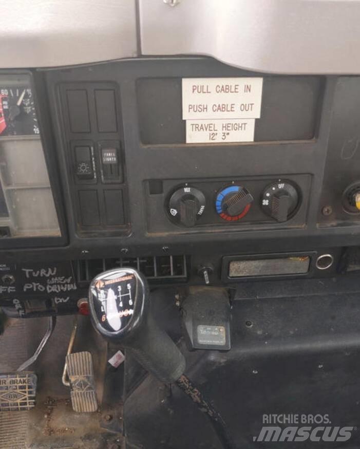 International 4700 市政车
