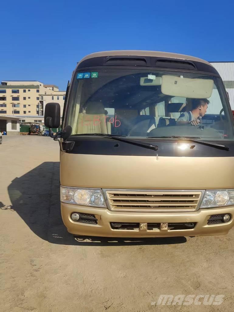 Toyota Coaster 公路客运汽车