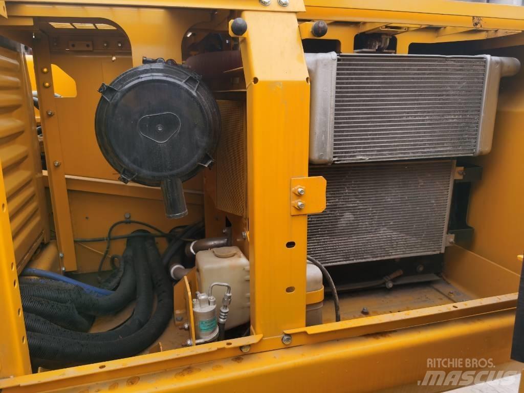 Komatsu PC 220-7 履带挖掘机