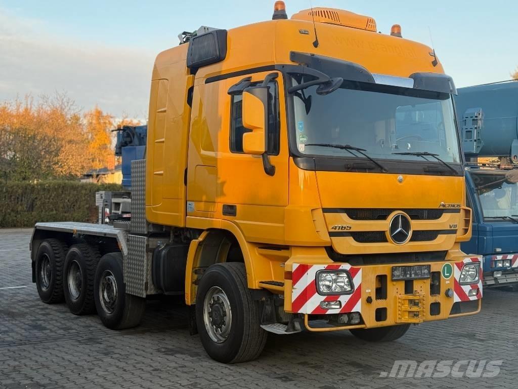 Mercedes-Benz 4165 牵引车