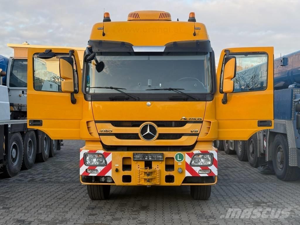 Mercedes-Benz 4165 牵引车