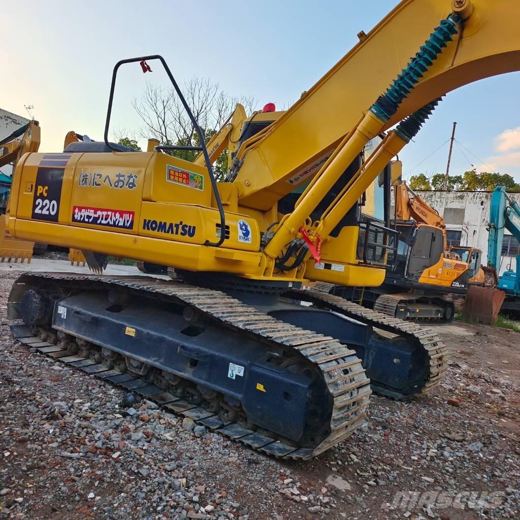 Komatsu PC 220 履带挖掘机