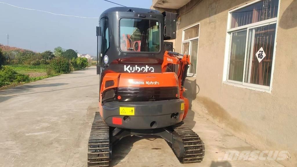 Kubota U 35 小型挖掘机