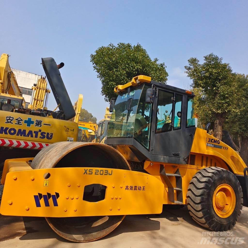 XCMG XS 202J 单轮压路机