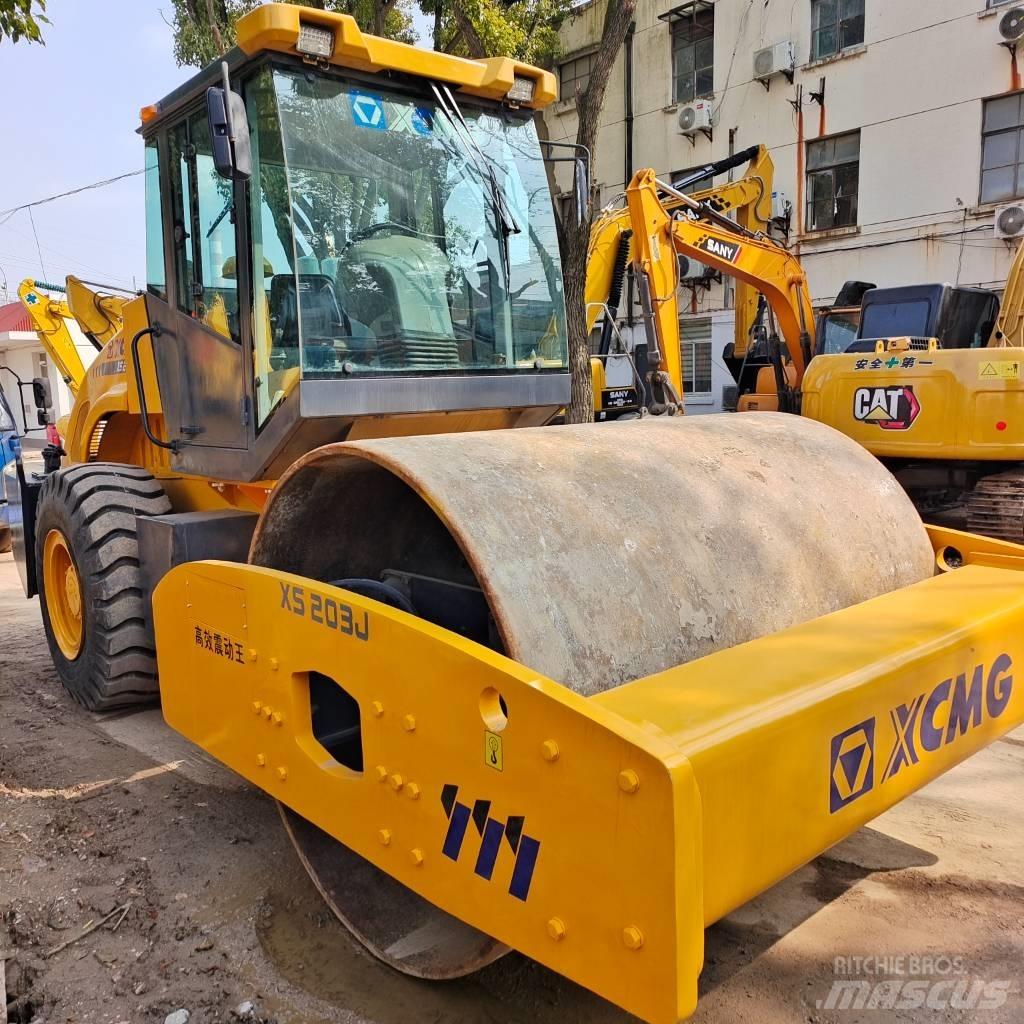 XCMG XS 202J 单轮压路机