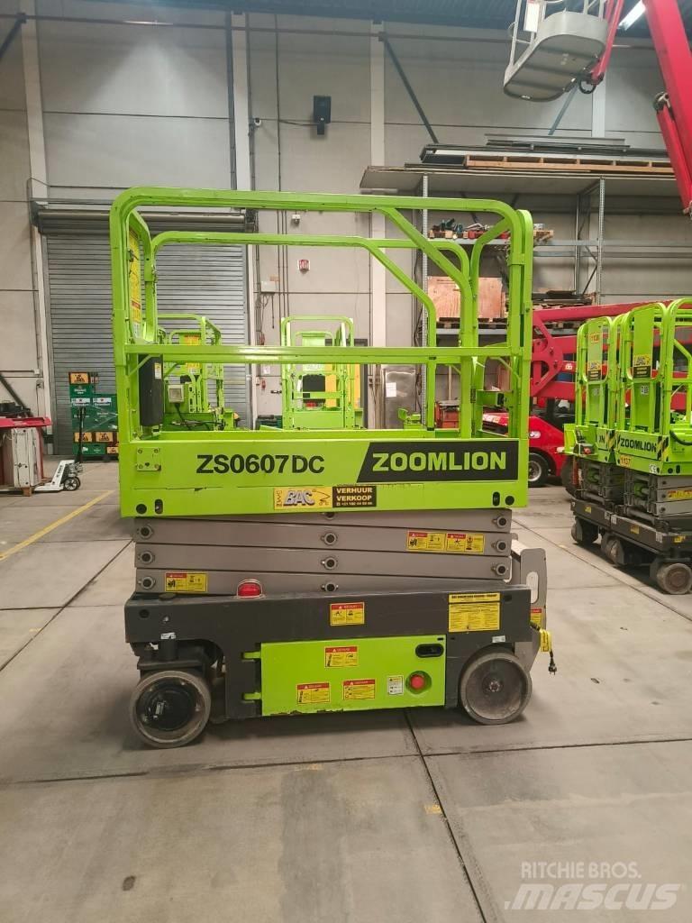 Zoomlion 0607DC 剪叉式升降机