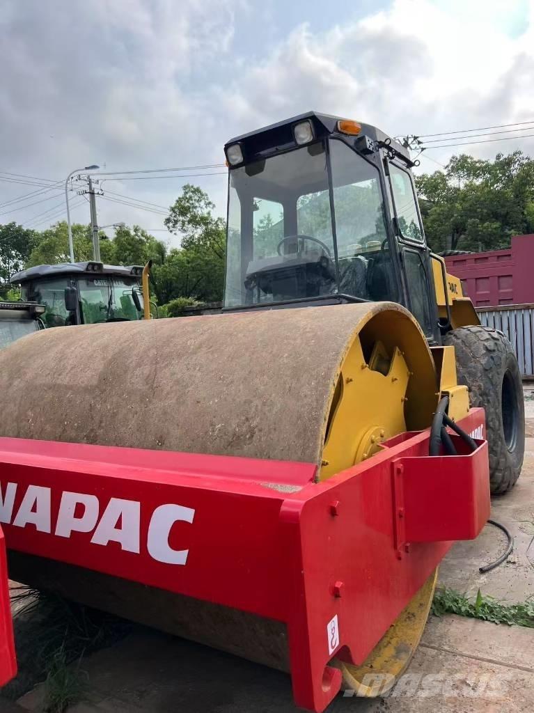 Dynapac CA 25 D 单轮压路机