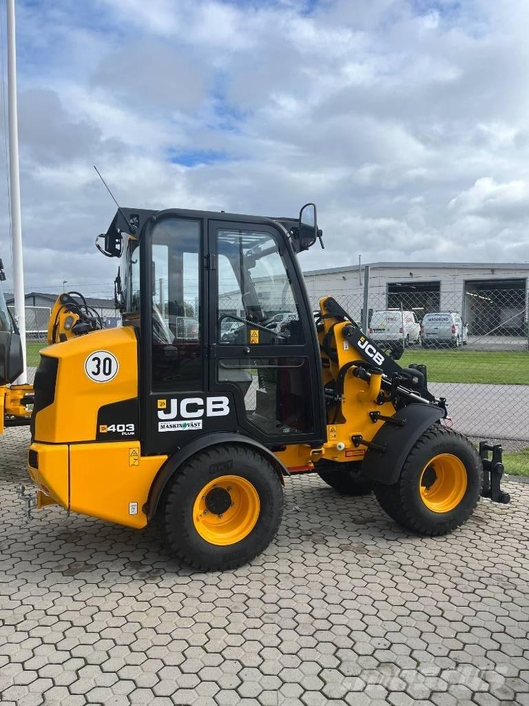 JCB 403 Agri Plus 滑移装载机