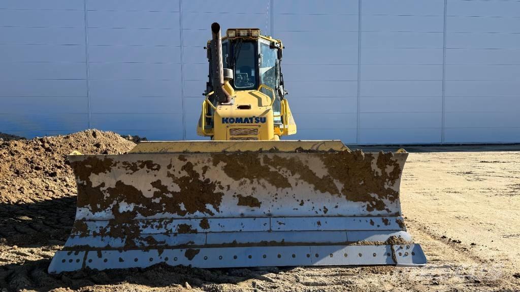 Komatsu D 61 PXI-23 履带式推土机