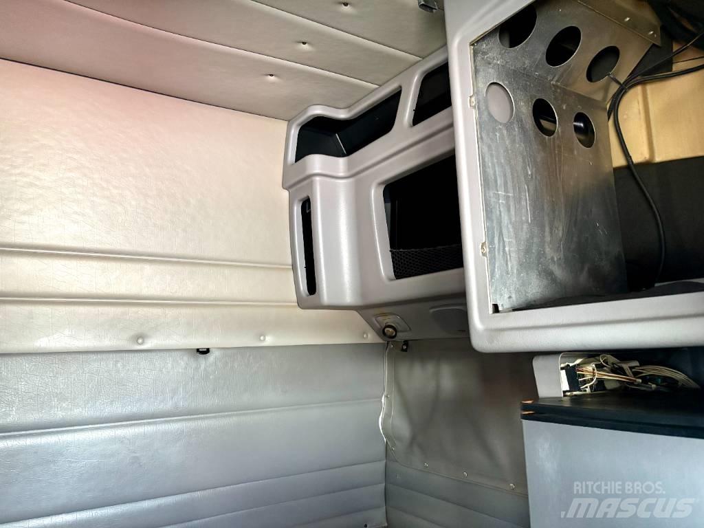 Peterbilt 367 牵引车