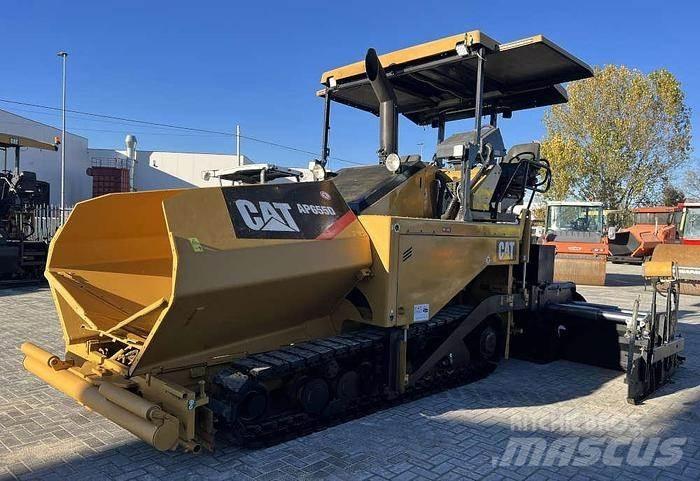 CAT AP 655D 沥青摊铺机