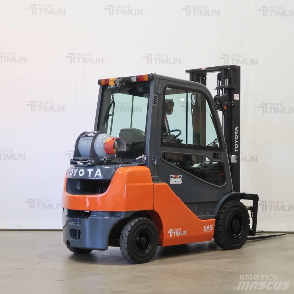 Toyota 02-8FGF25 天然气叉车