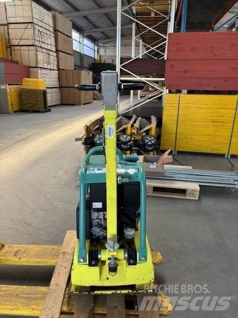 Ammann APR 3020 平板夯