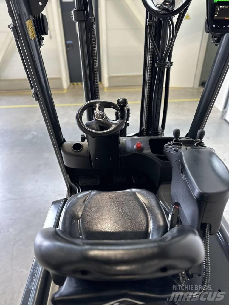 Linde E16H 电动叉车