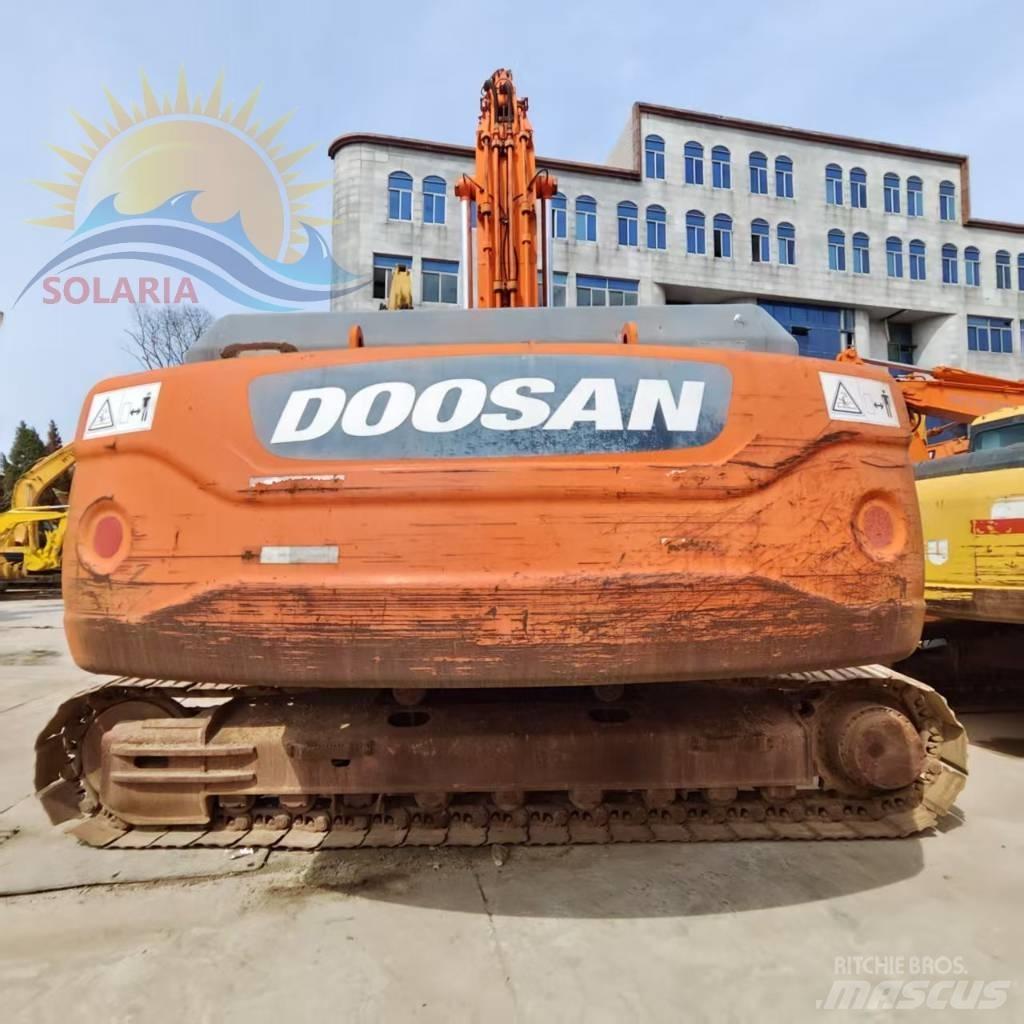 Doosan DX 300 LC 履带挖掘机