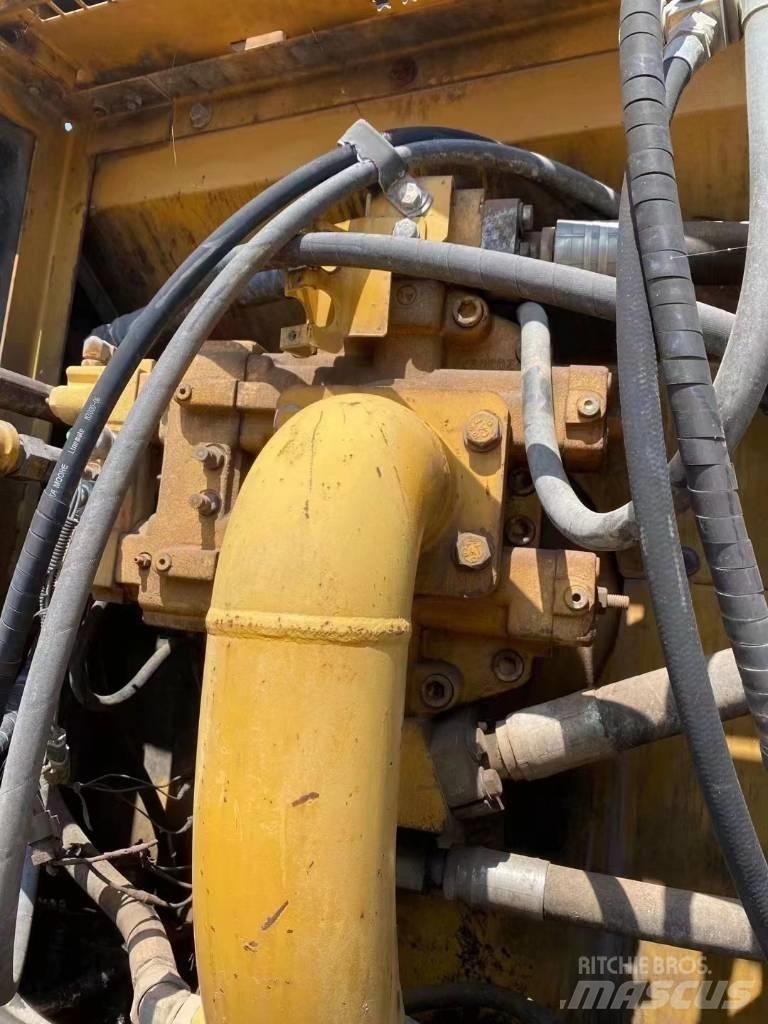 CAT 336 履带挖掘机