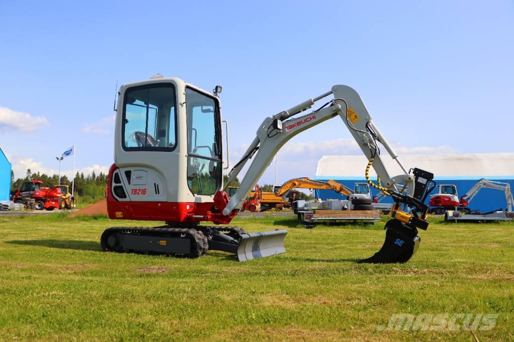 Takeuchi TB216 小型挖掘机