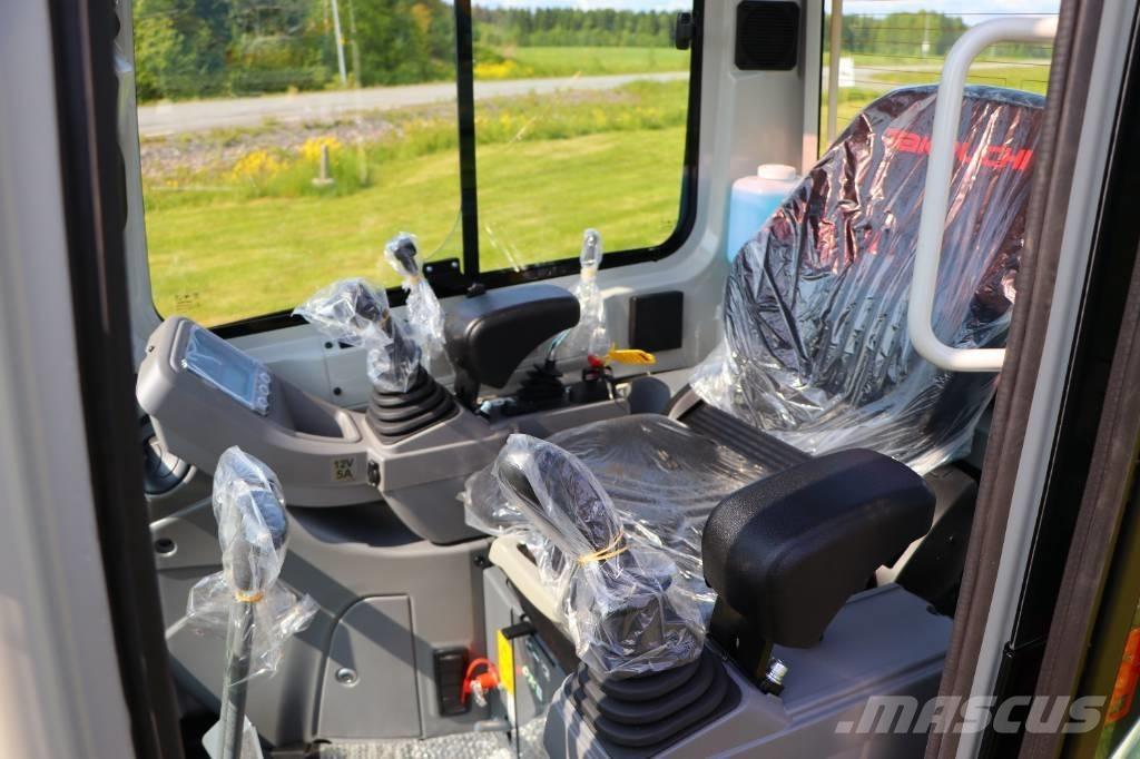 Takeuchi TB216 小型挖掘机