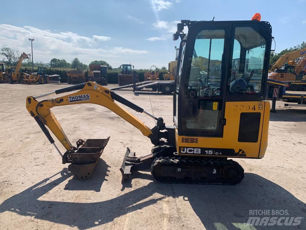 JCB 15 C-1 小型挖掘机
