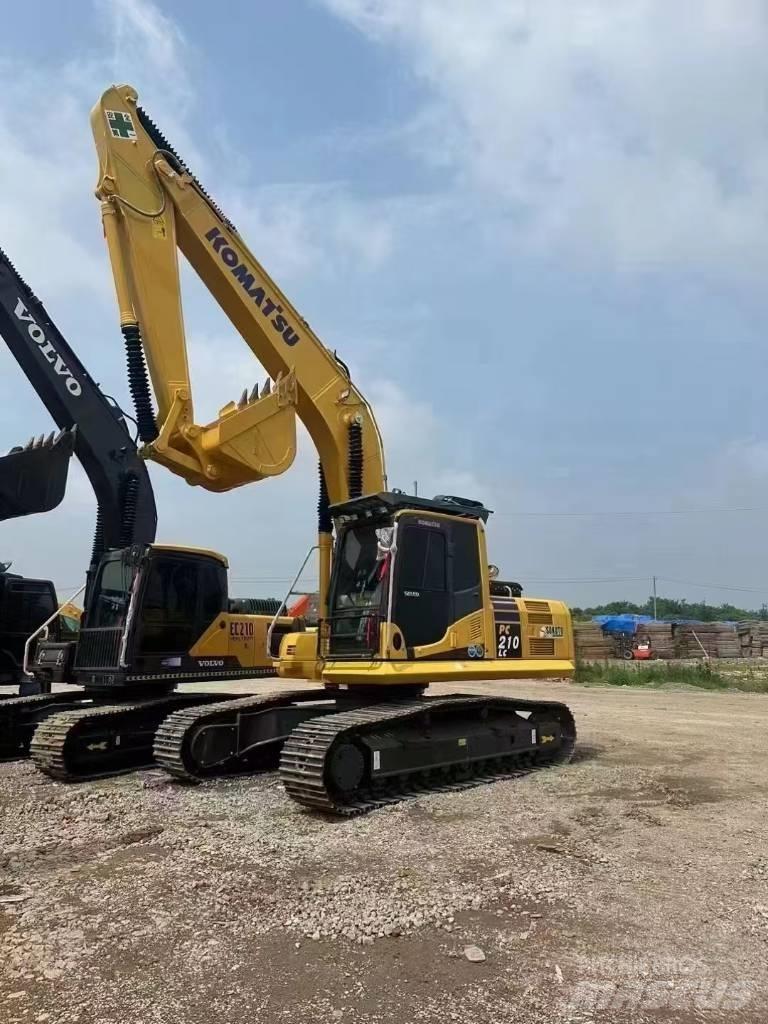 Komatsu 210-8 履带挖掘机