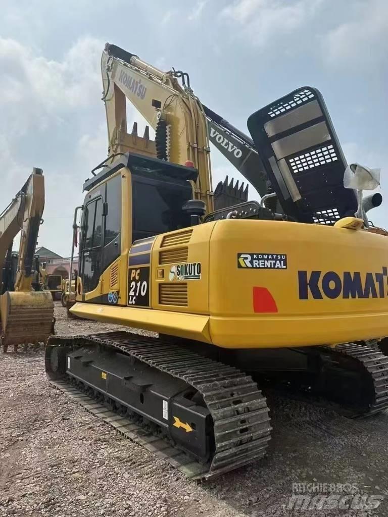 Komatsu 210-8 履带挖掘机