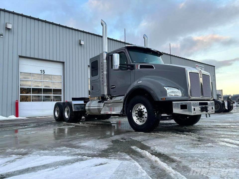 Kenworth T 880 牵引车