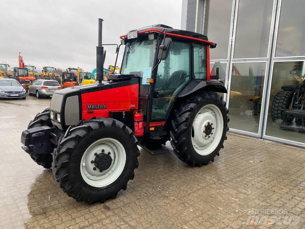 Valtra 700-4 拖拉机/农用车