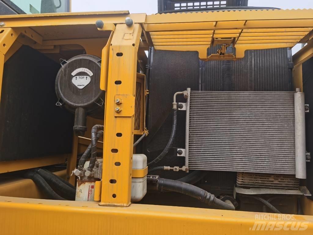 Komatsu PC 200-8 履带挖掘机