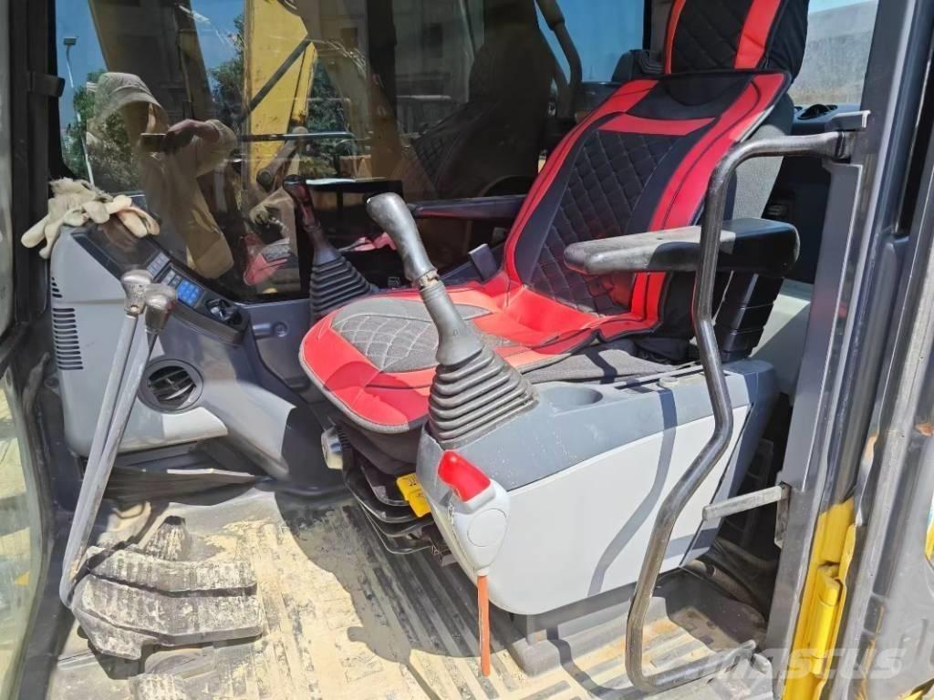 Komatsu PC 450-8 履带挖掘机