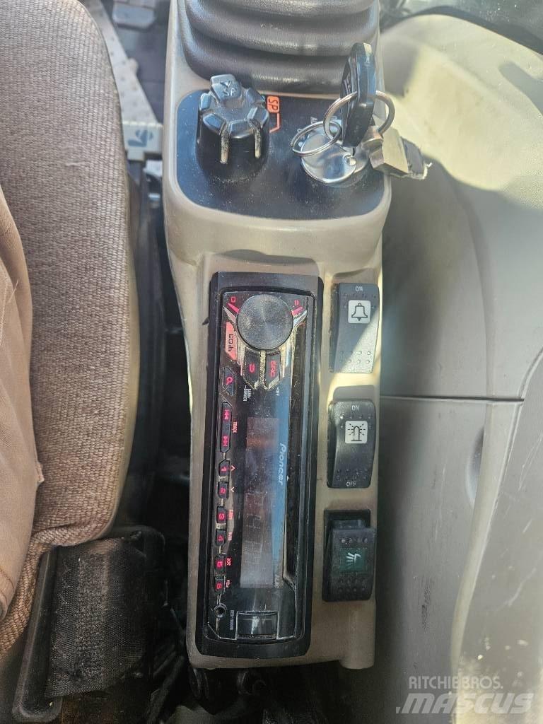CASE CX 235 C SR 履带挖掘机