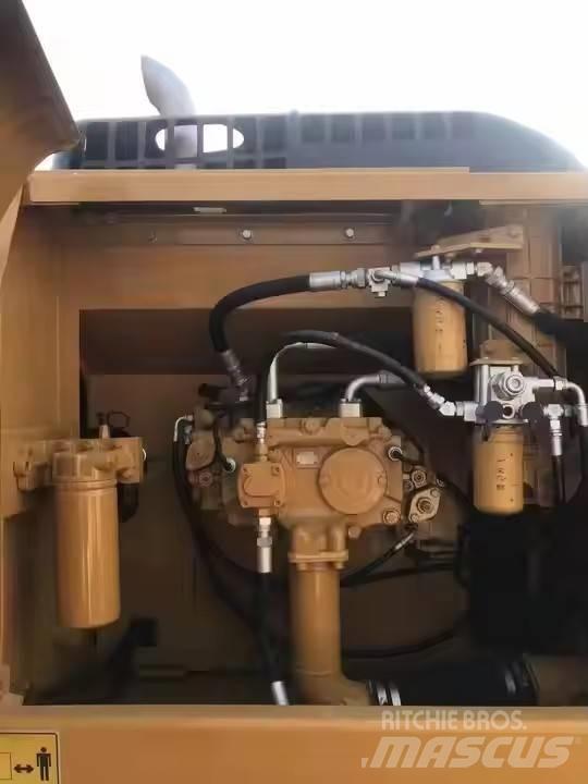 CAT 324 D 履带挖掘机
