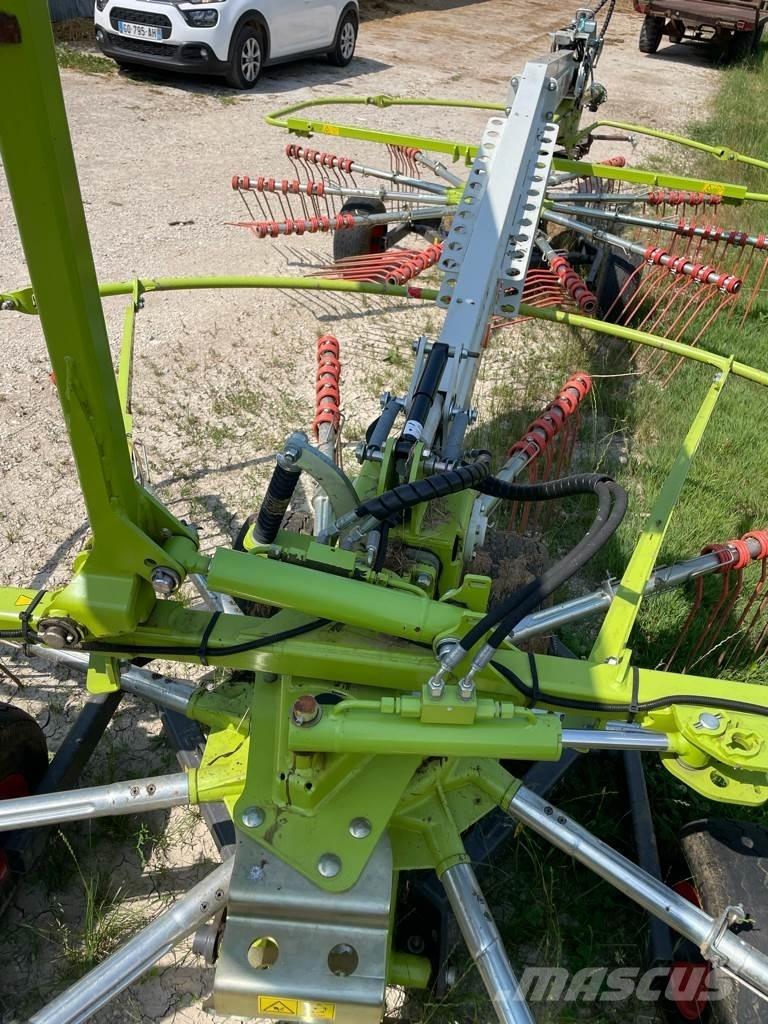 CLAAS Liner 700 料堆整形机