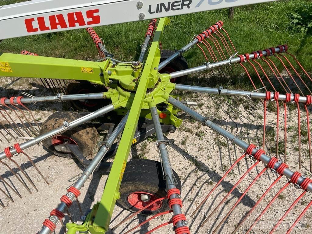 CLAAS Liner 700 料堆整形机
