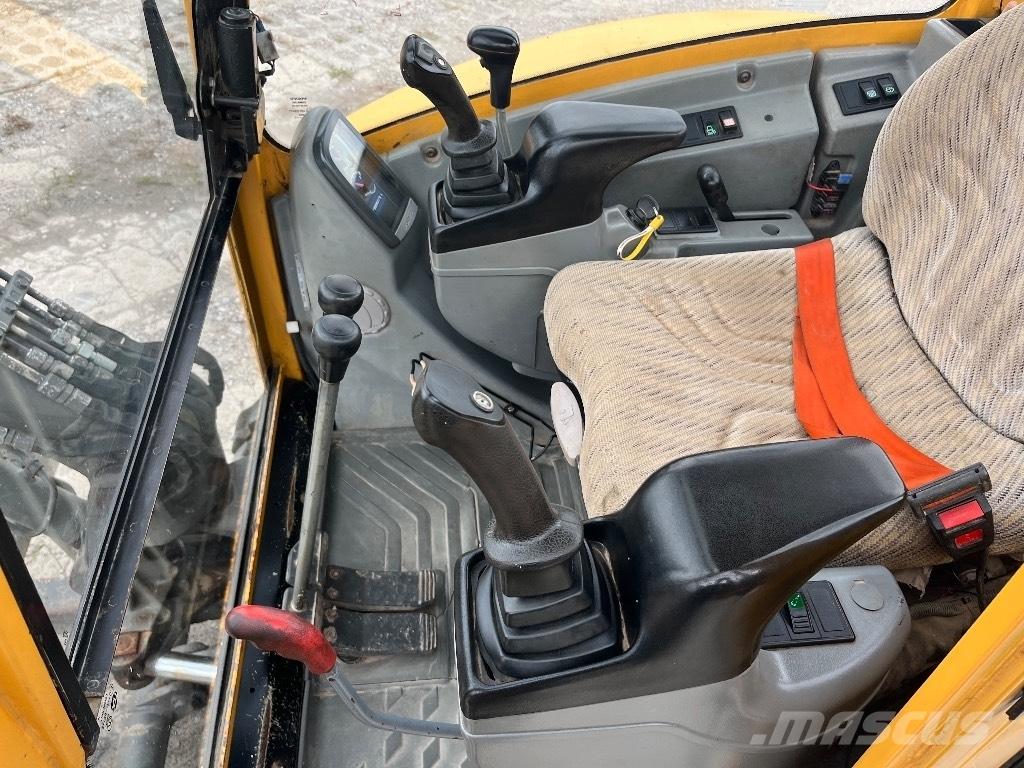 Volvo ECR 28 小型挖掘机