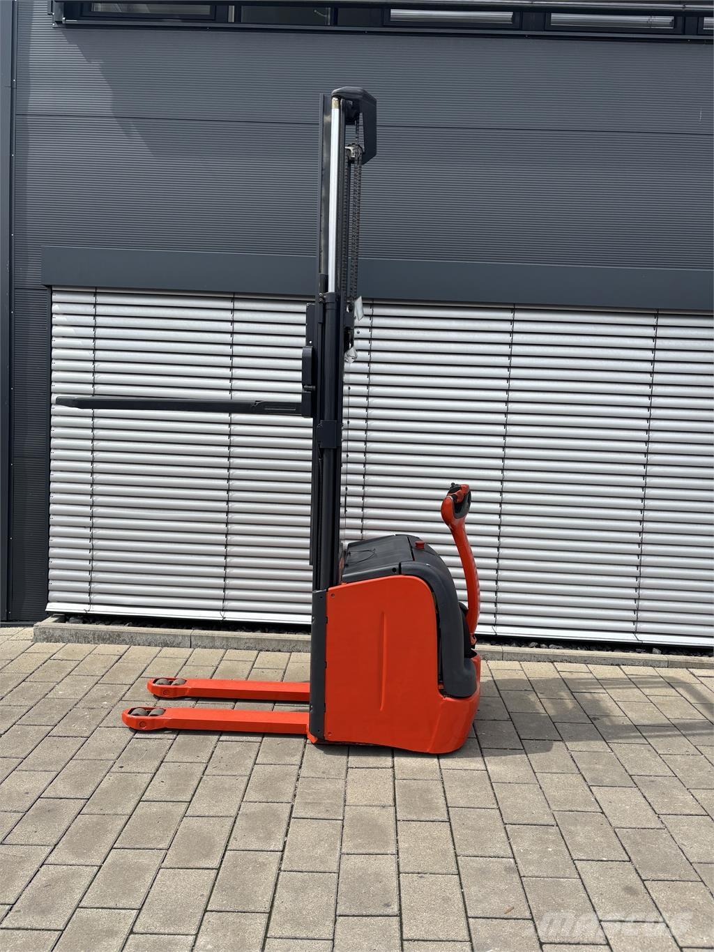 Linde L16 行走式堆垛机