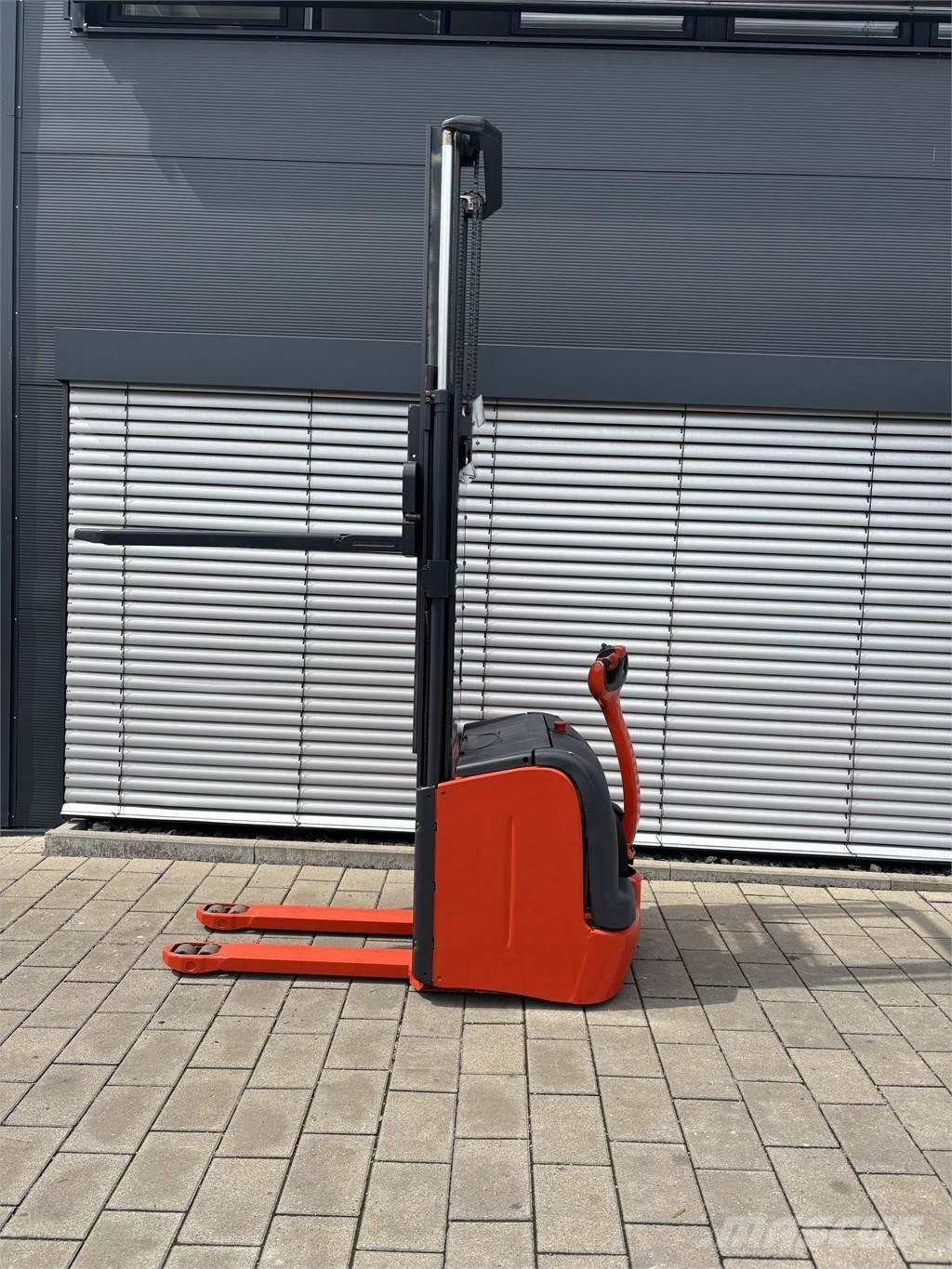 Linde L16 行走式堆垛机