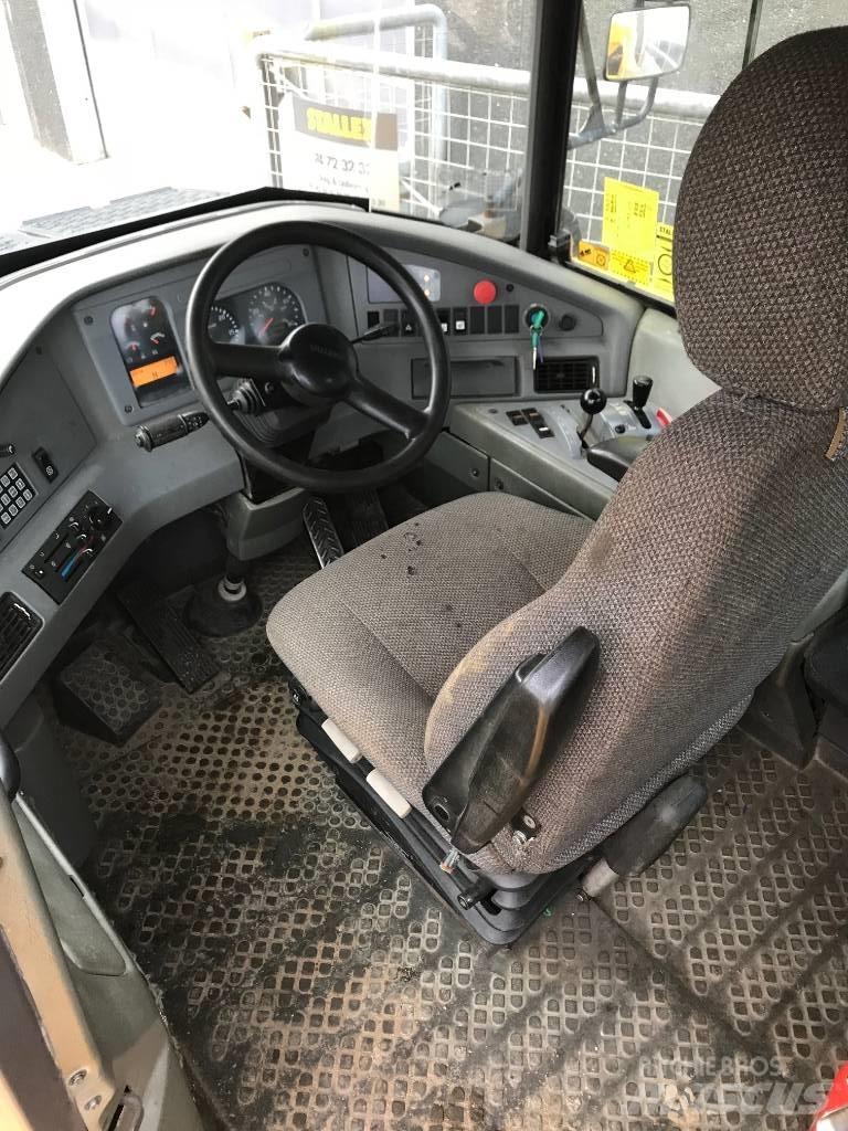 Volvo A25D 翻斗车\公路型自卸车